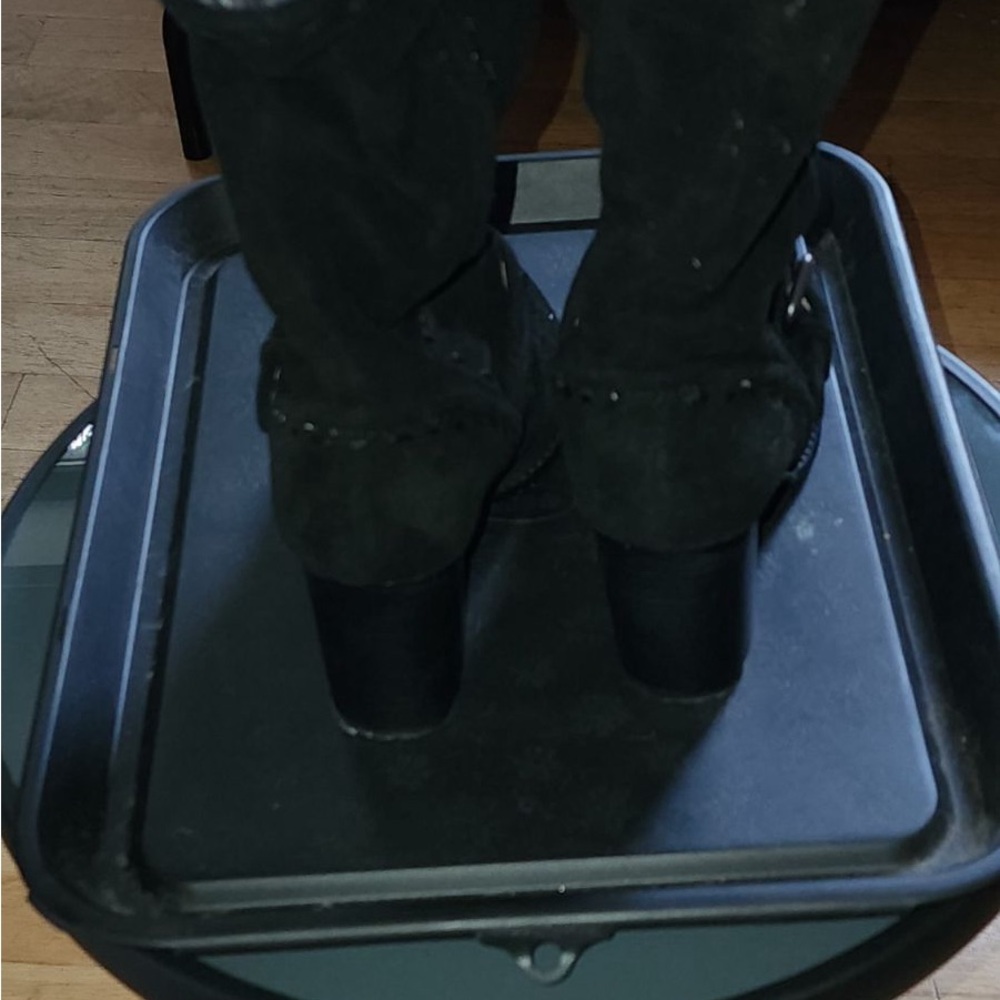 Boots - Picture 6 of 7